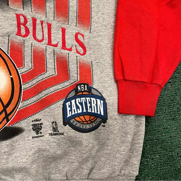 🏀 Vintage 90’s Chicago Bulls Crewneck - Picture 6 of 6